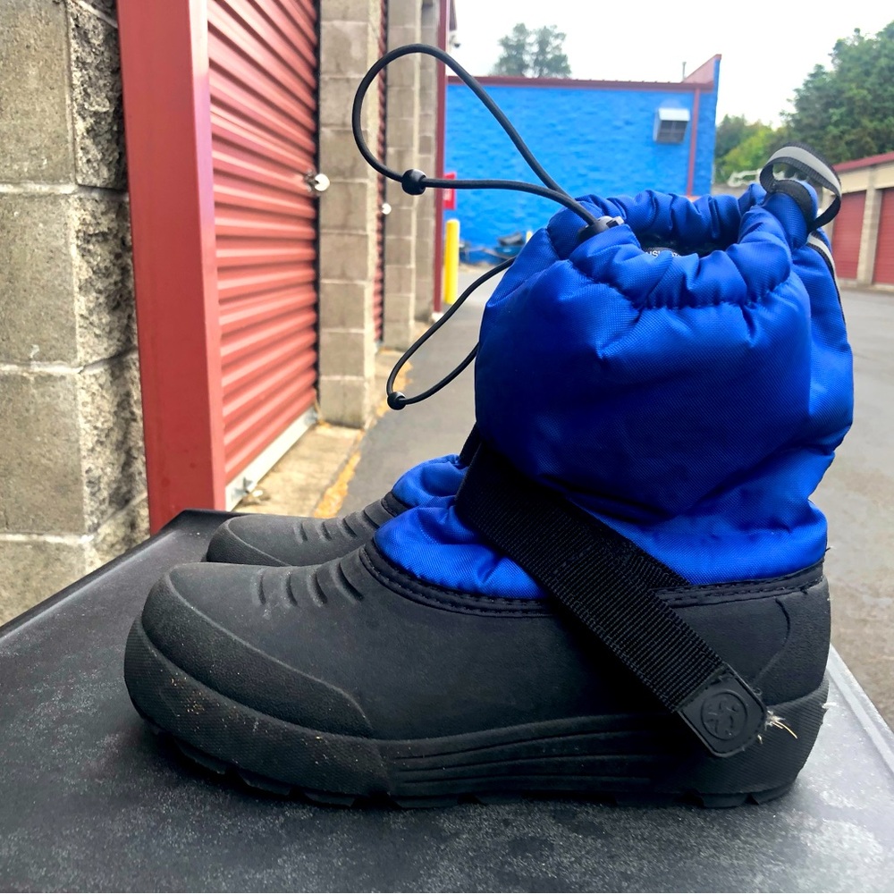 Northside Women’s Blue Black Faux Fur insulate winter Rain Boots 200 g size 7
